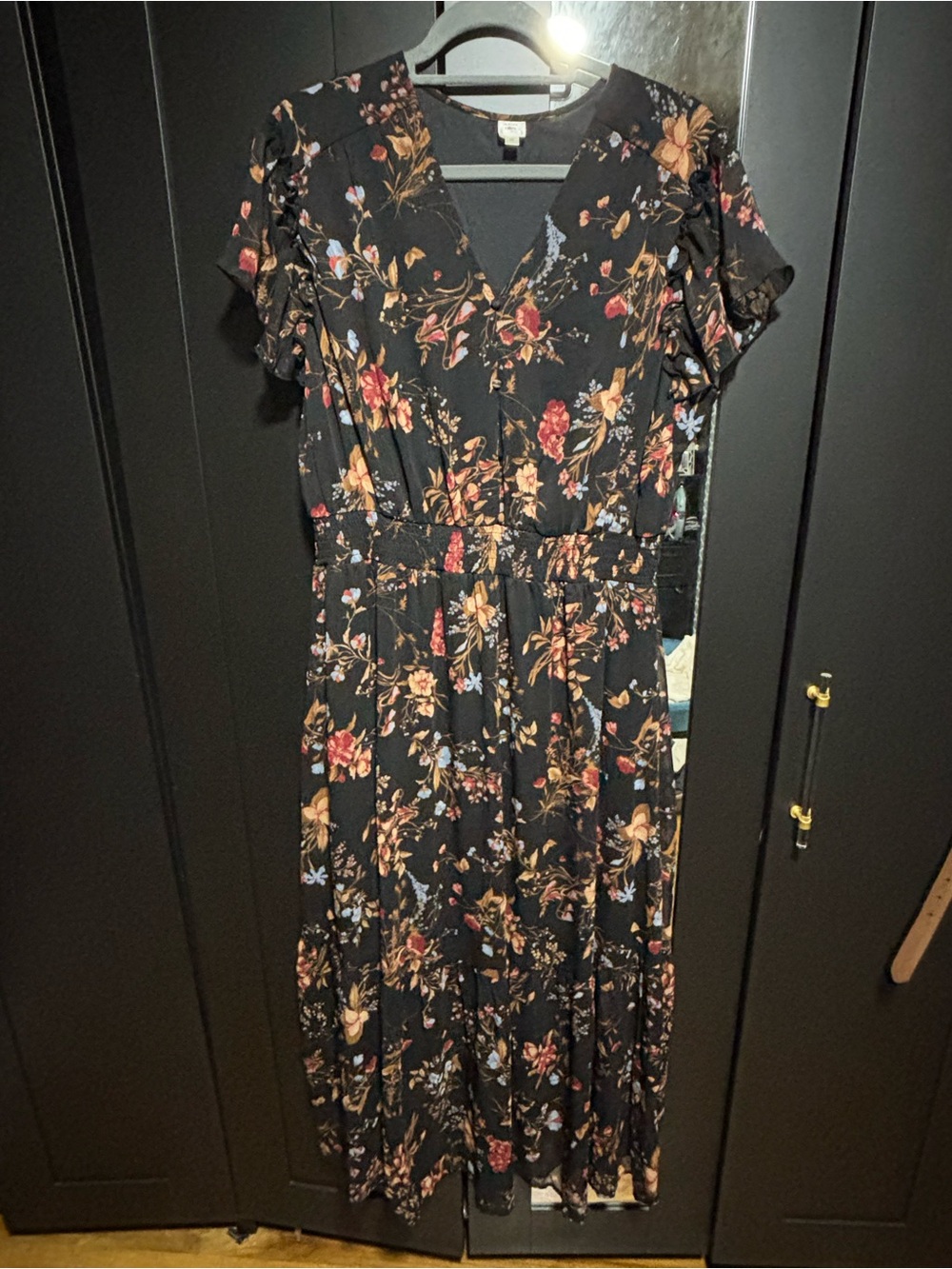 Black Floral V-Neck Maxi Dress with Elastic Waist